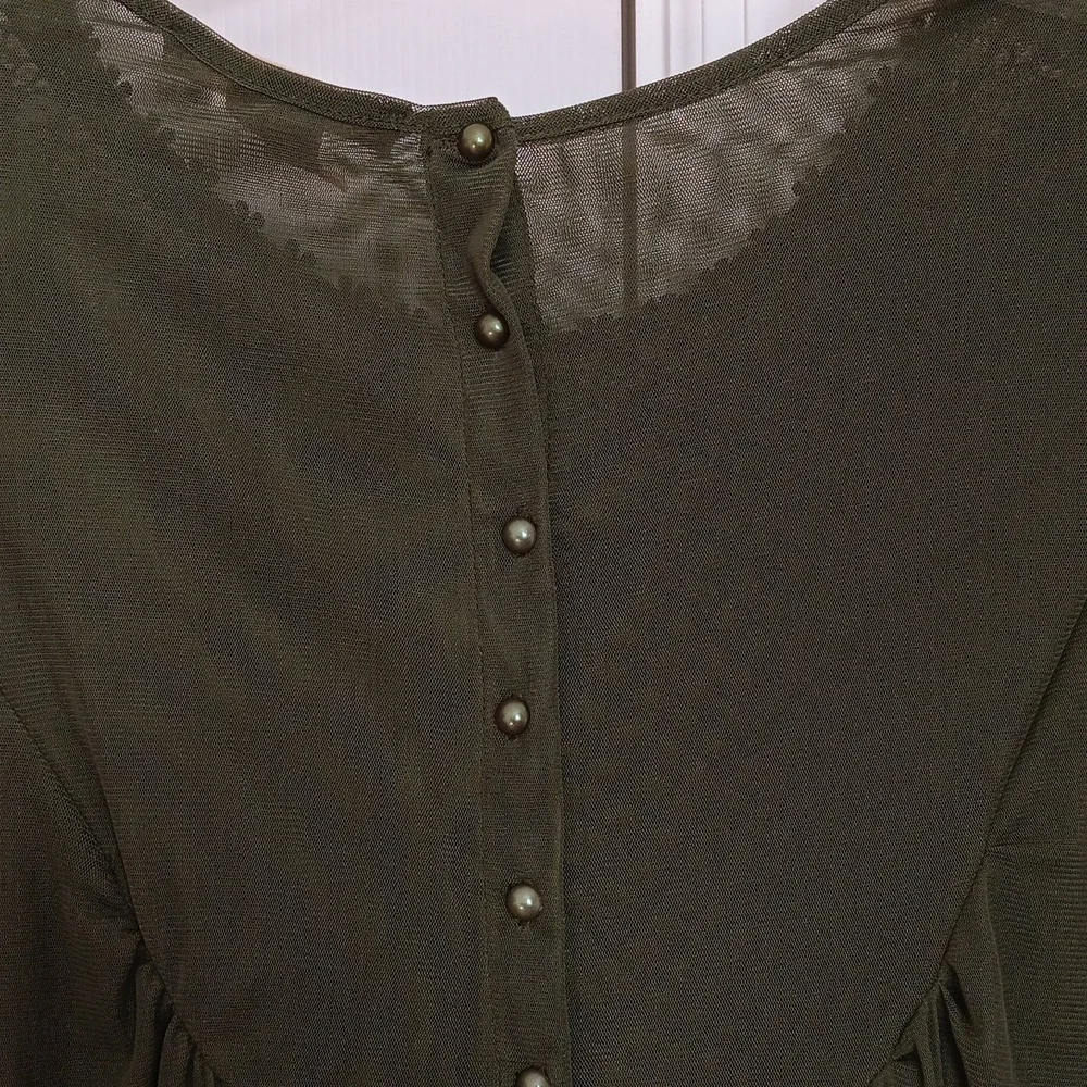 Elegant Olive Green Boho Lace Blouse.Size Small.EUC. - Picture 7 of 9